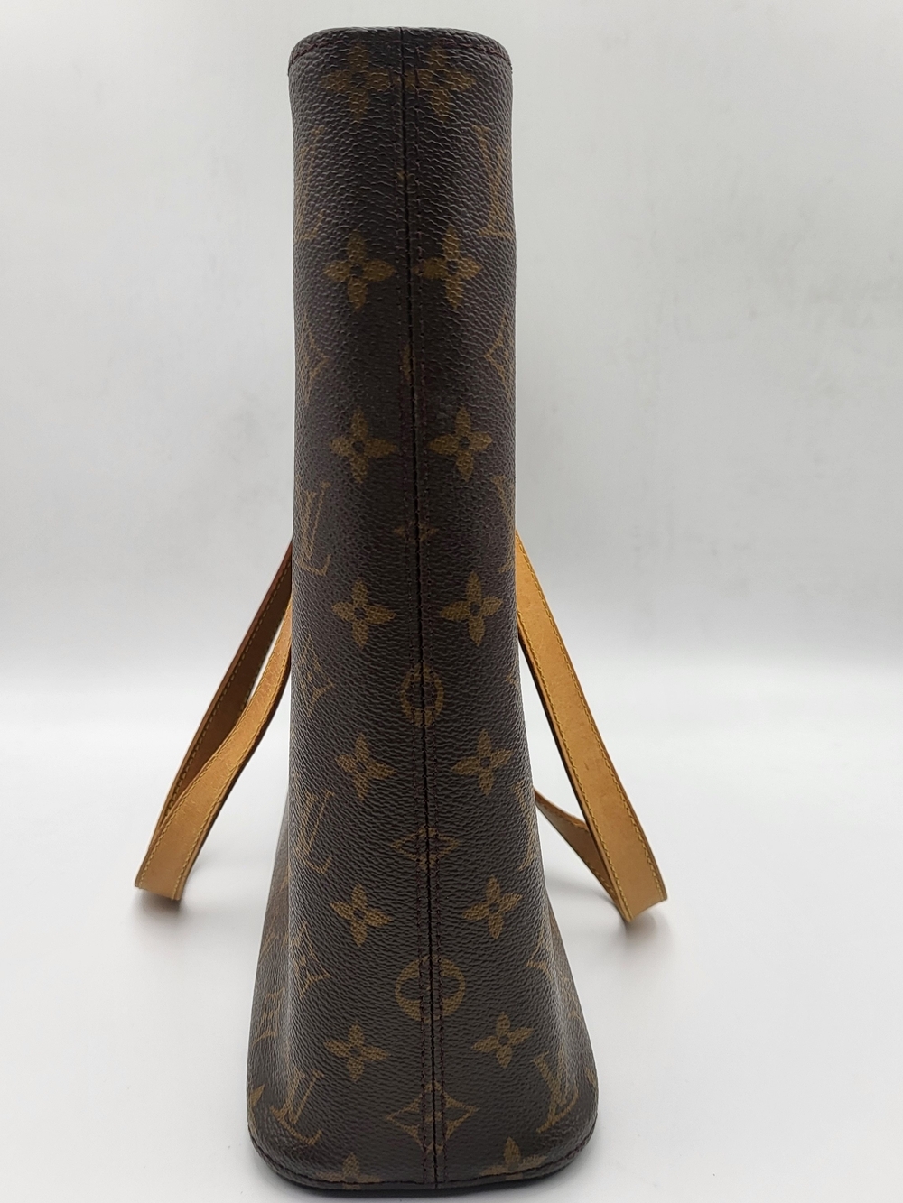 LOUIS VUITTON Monogram GM Luco. Authentic w/COA.. - Picture 4 of 16